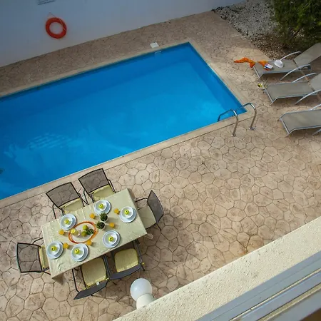 Artemis Delfini Villa Protaras