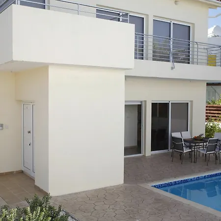 Artemis Delfini Villa Protaras