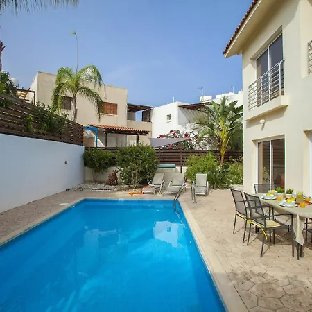 Artemis Delfini Villa